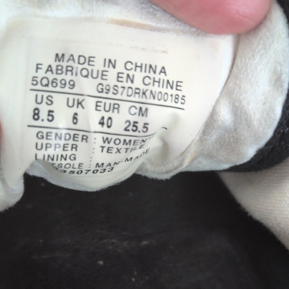 Converse Men's Black and White Sneakers - Picture 3 of 7